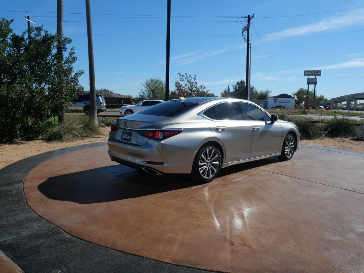 2019 Lexus ES 350