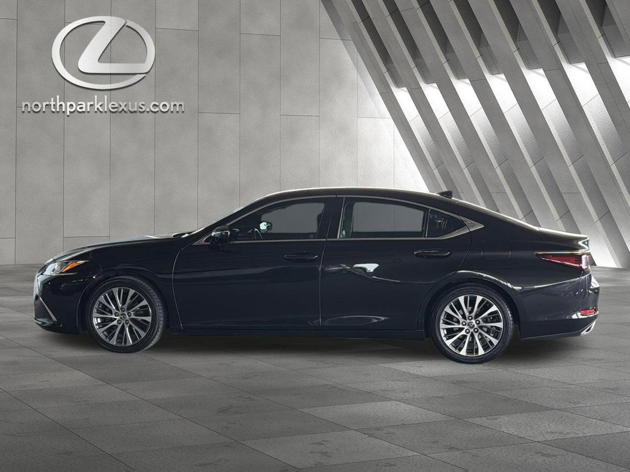 2019 Lexus ES