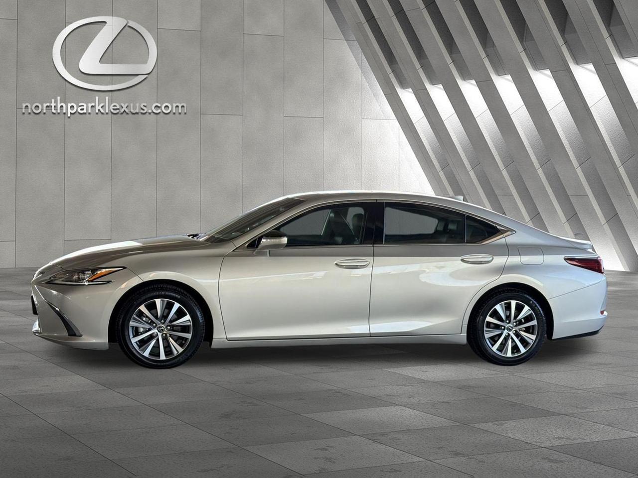 2019 Lexus ES