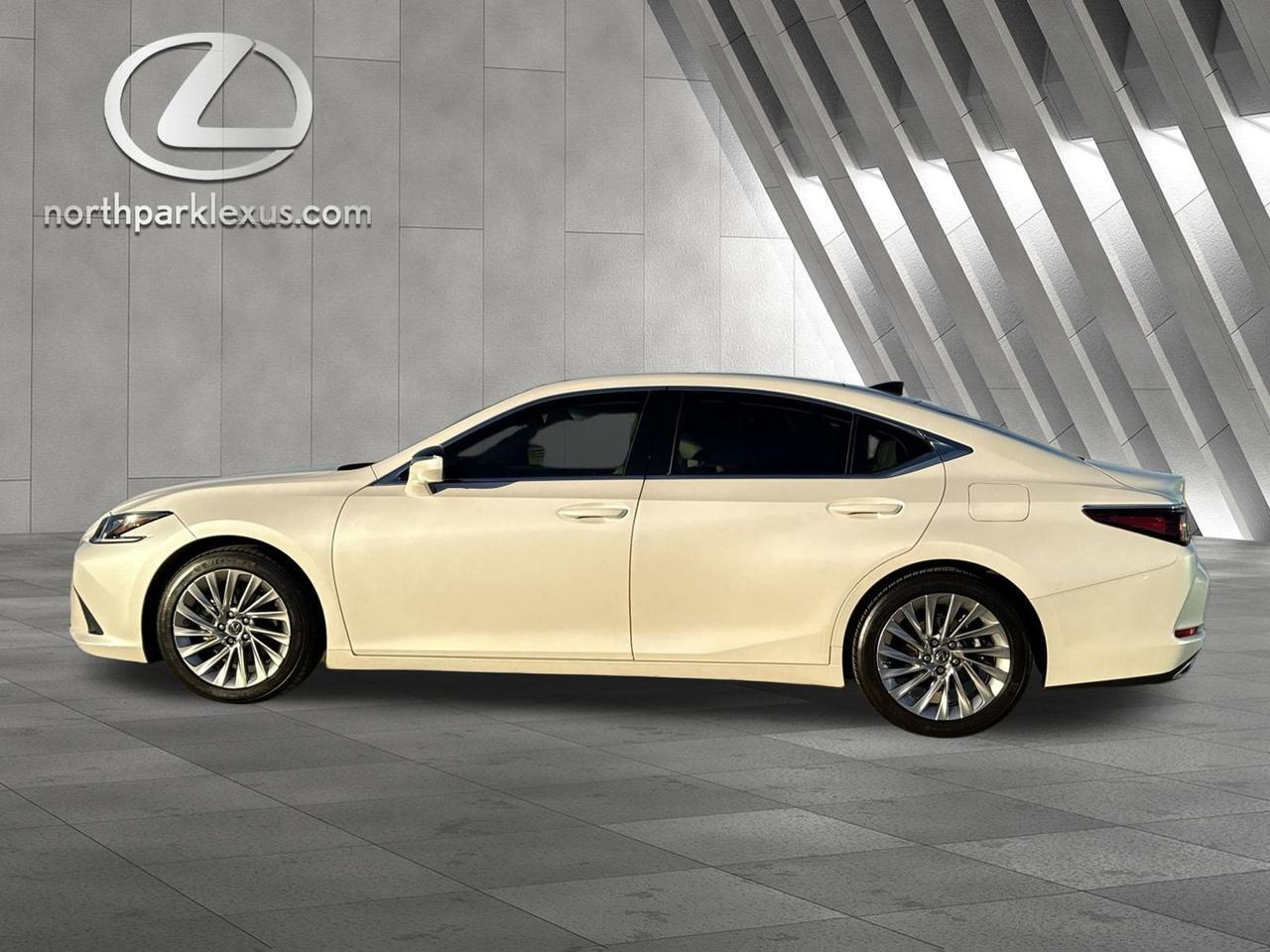 2019 Lexus ES