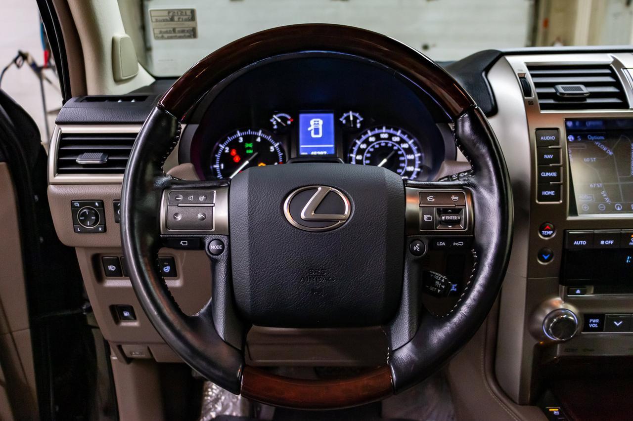 2019 Lexus GX460 AWD Tech Pkg. Leather Roof Nav BCam Red Deer AB