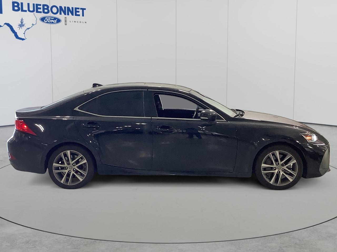 2019 Lexus IS