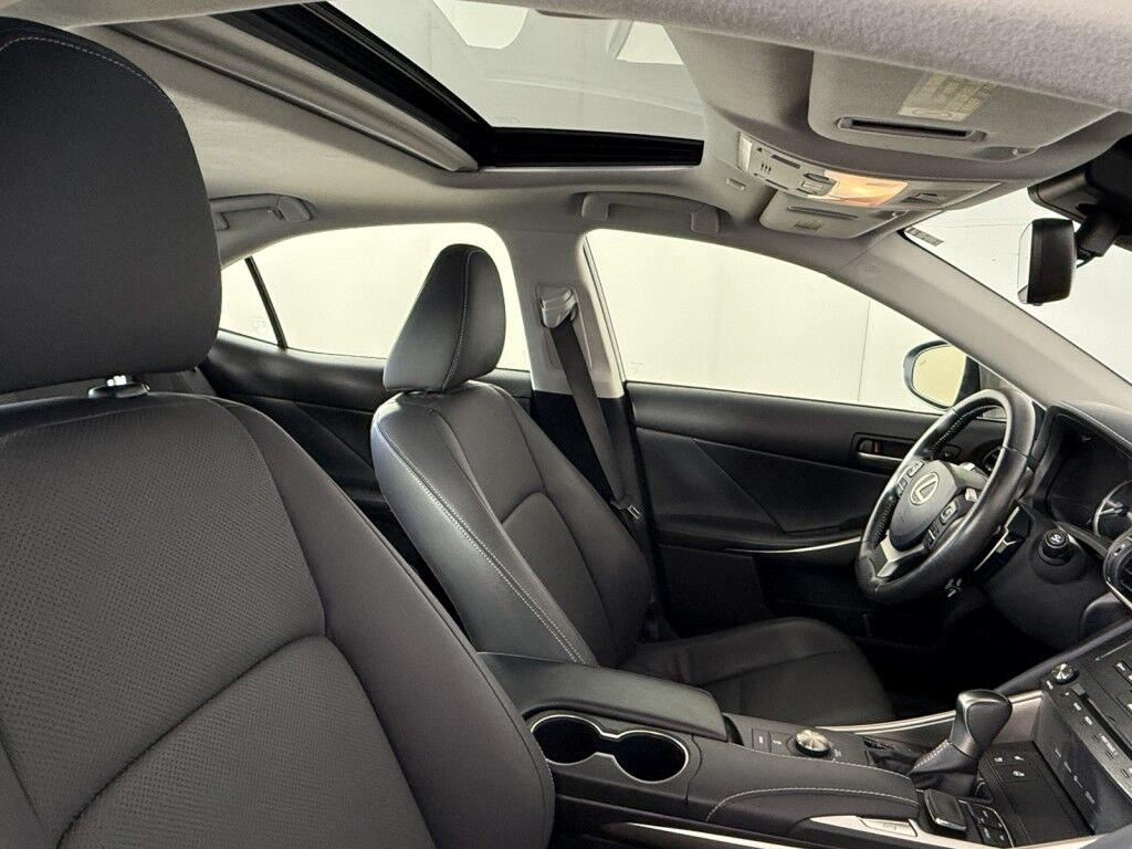2019 Lexus IS 300 AWD Maumee OH