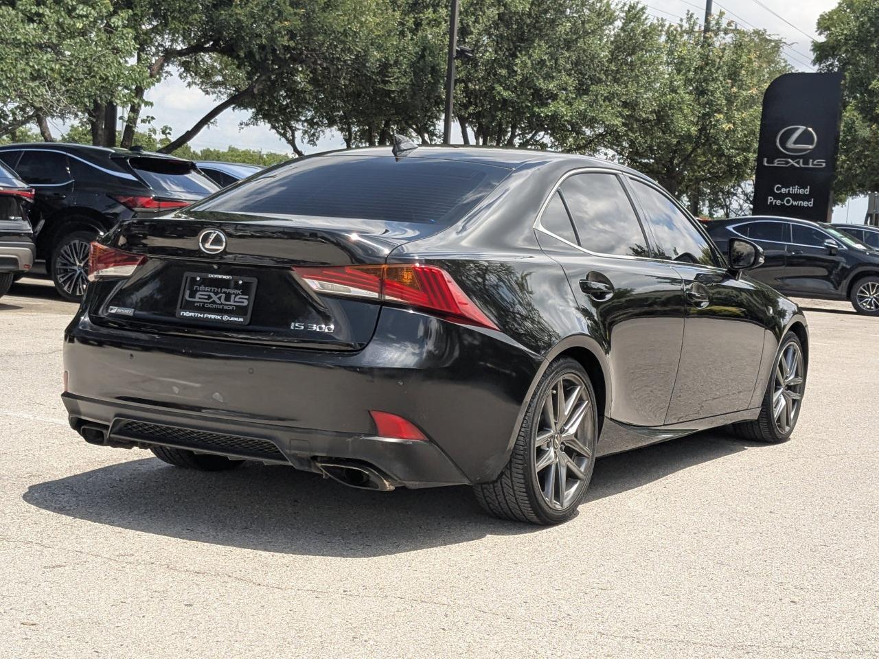2019 Lexus IS 300