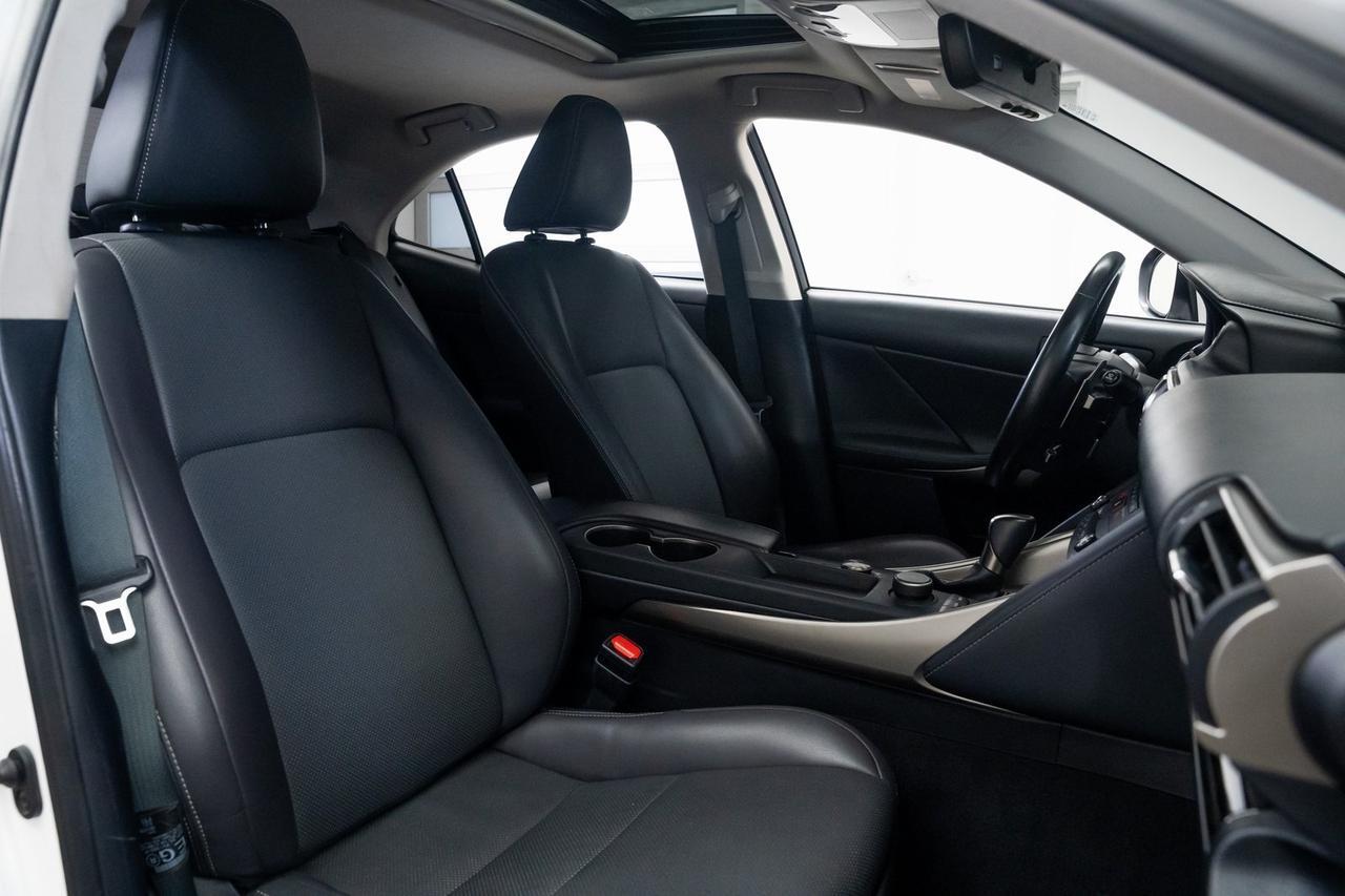 2019 Lexus IS 300 Vented Seats Moonroof Portland OR