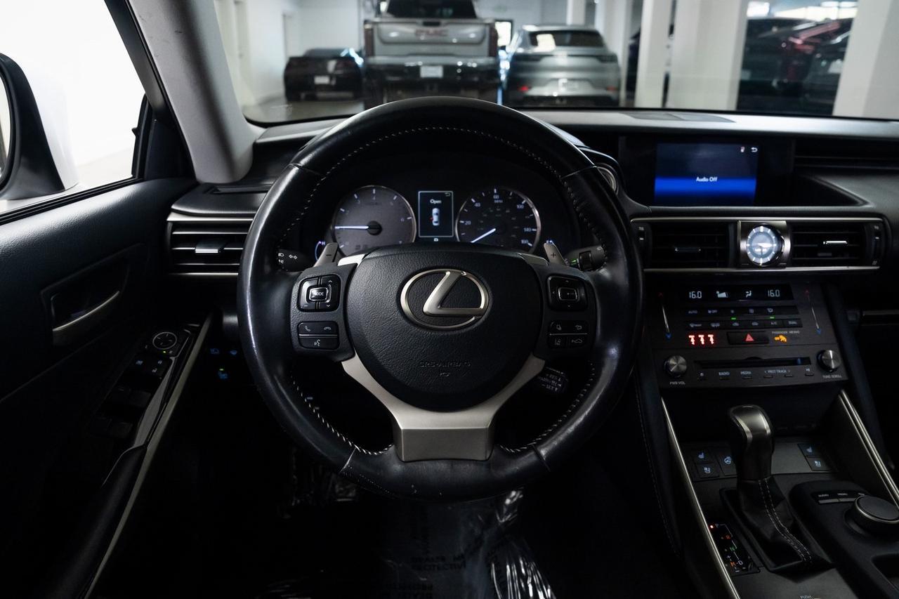 2019 Lexus IS 300 Vented Seats Moonroof Portland OR