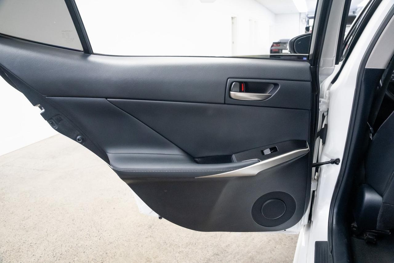 2019 Lexus IS 300 Vented Seats Moonroof Portland OR