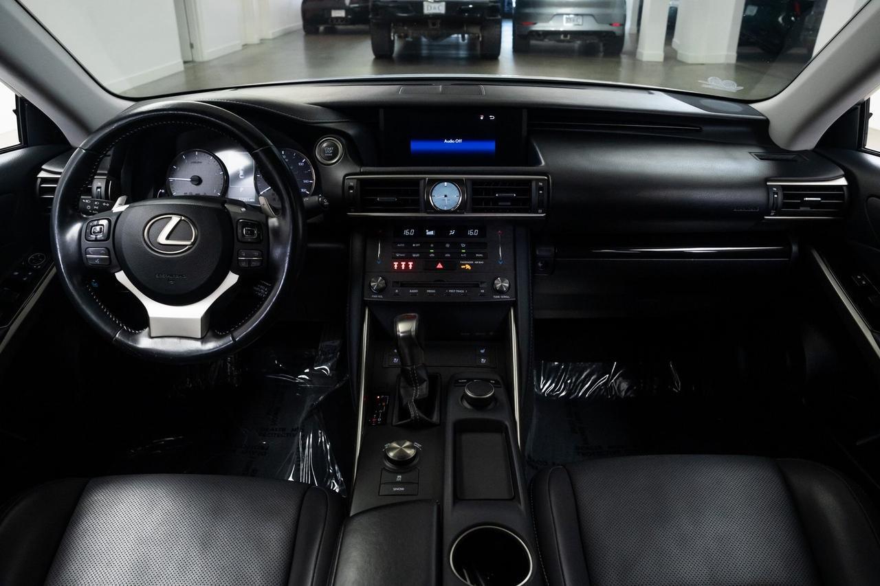 2019 Lexus IS 300 Vented Seats Moonroof Portland OR
