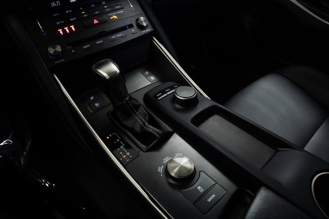 2019 Lexus IS 300 Vented Seats Moonroof Portland OR
