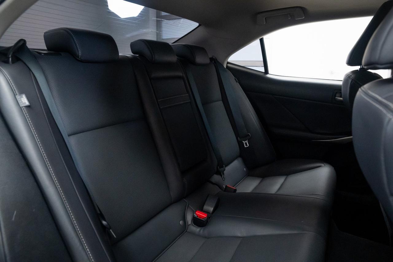 2019 Lexus IS 300 Vented Seats Moonroof Portland OR