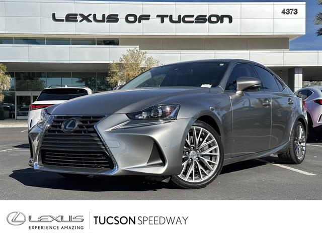 2019 Lexus IS Base