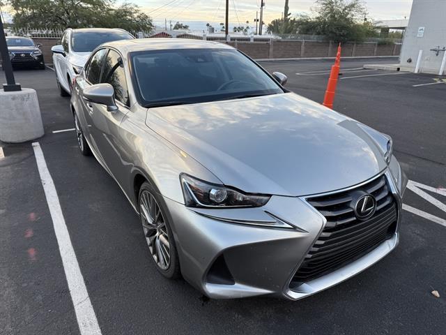 2019 Lexus IS Base