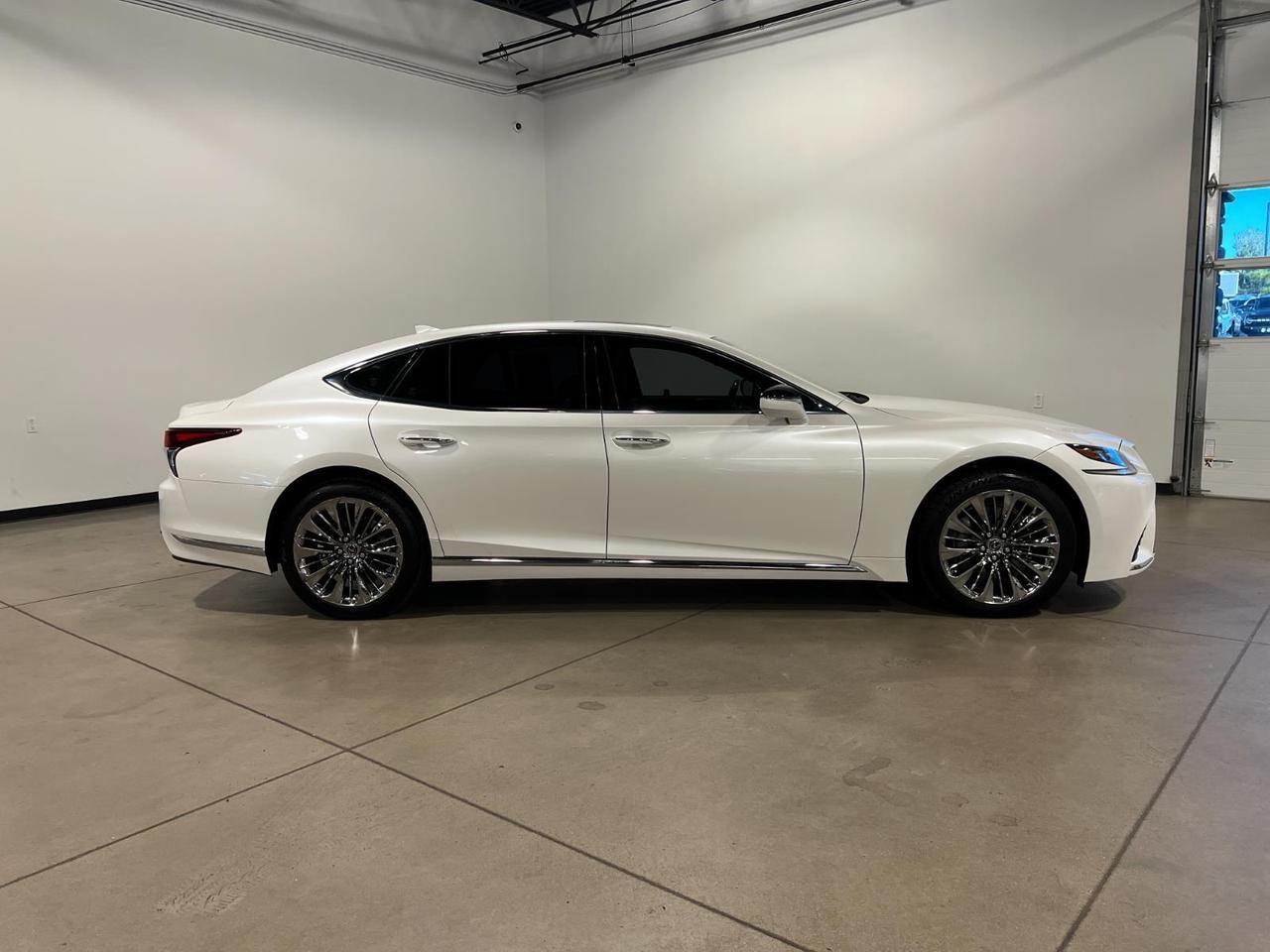 2019 Lexus LS 500 F SPORT photo 2