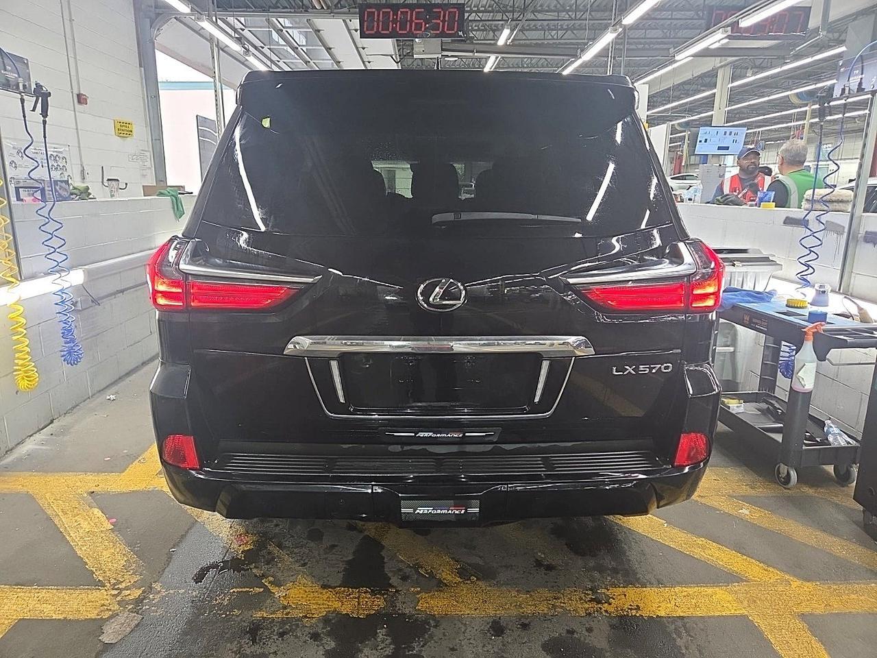 2019 Lexus LX 570 Head Up Display / Mark Levison Sound Portland OR