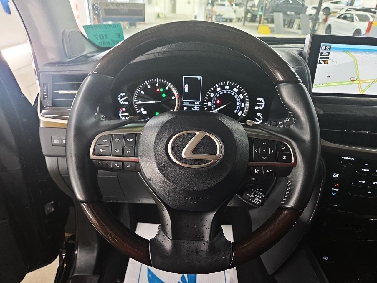 2019 Lexus LX 570 Head Up Display / Mark Levison Sound Portland OR