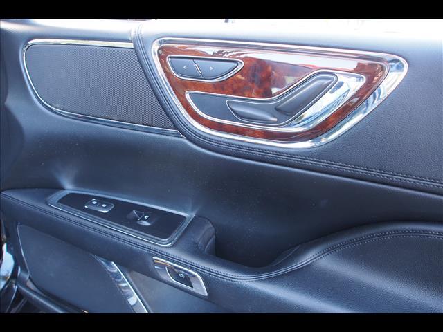 2019 Lincoln Continental Select