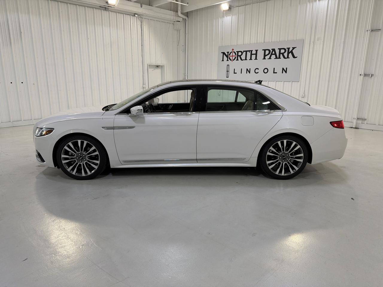 2019 Lincoln Continental Select