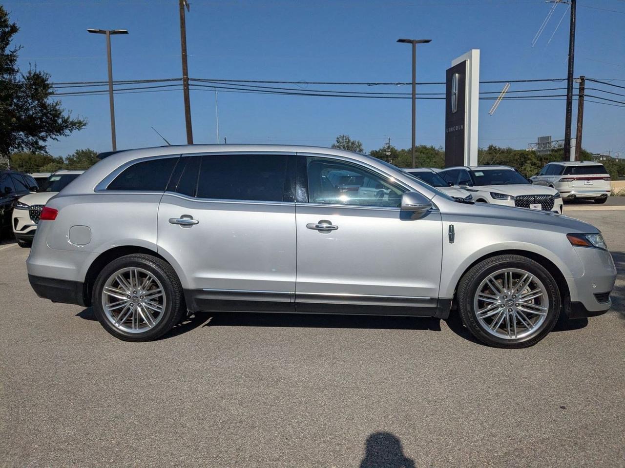 2019 Lincoln MKT Reserve
