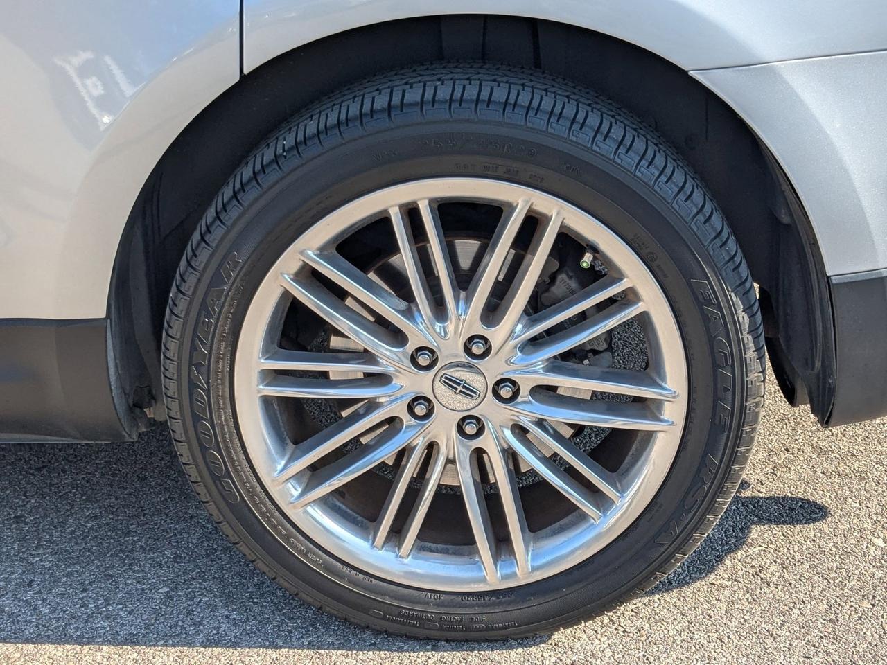2019 Lincoln MKT Reserve