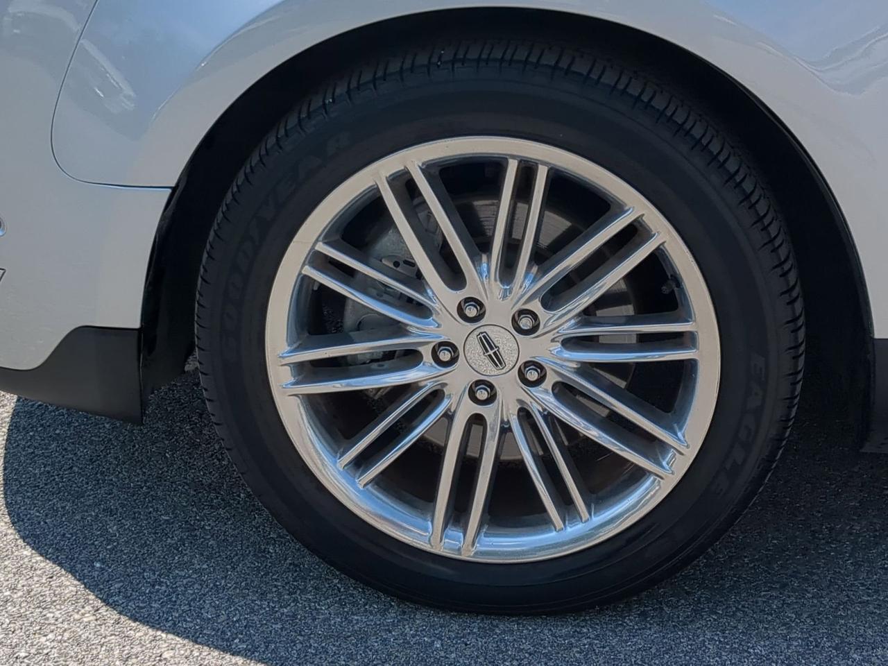 2019 Lincoln MKT Reserve