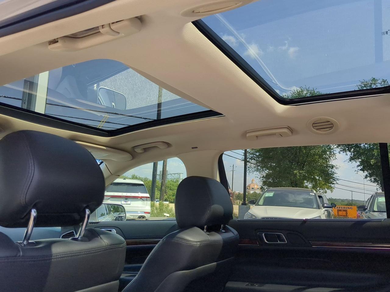 2019 Lincoln MKT Reserve