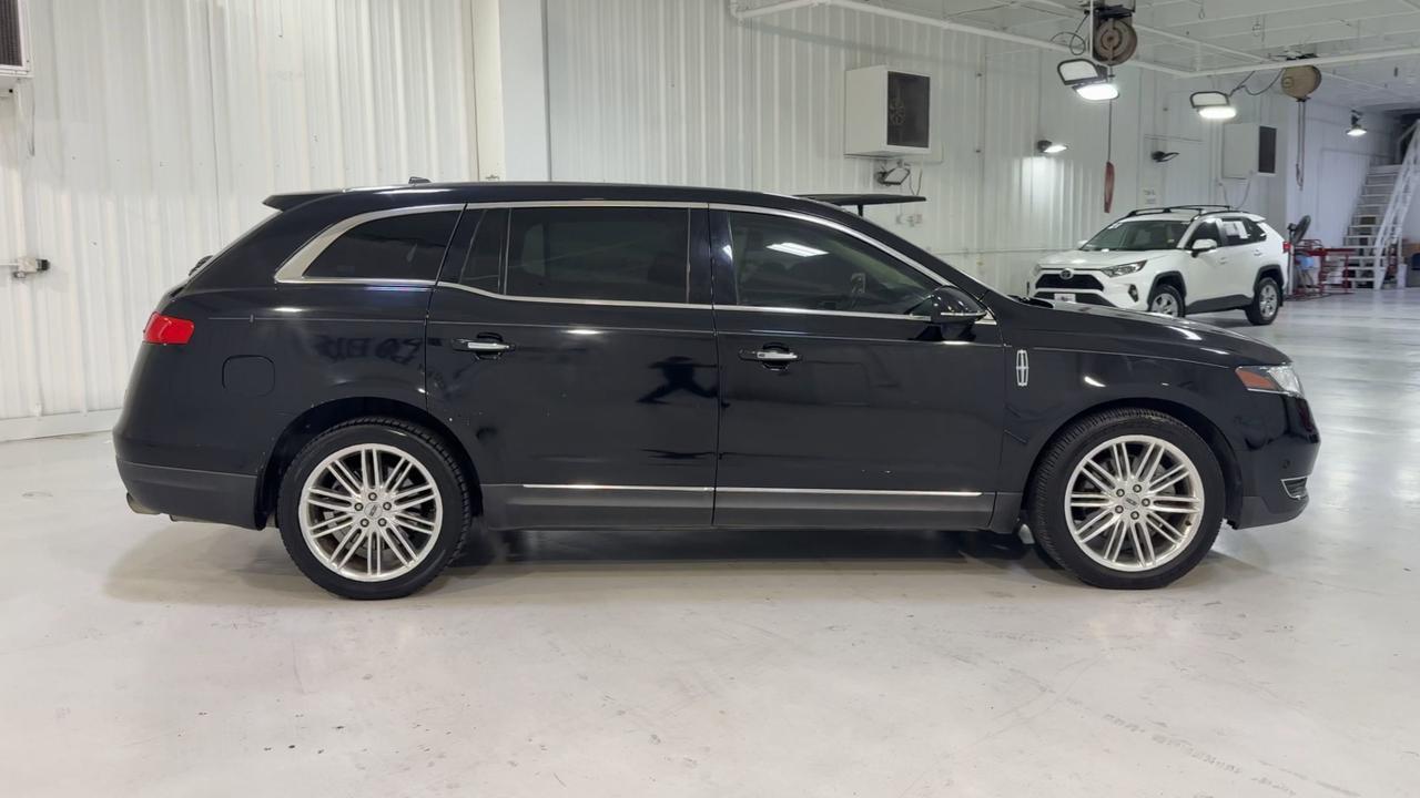 2019 Lincoln MKT Standard