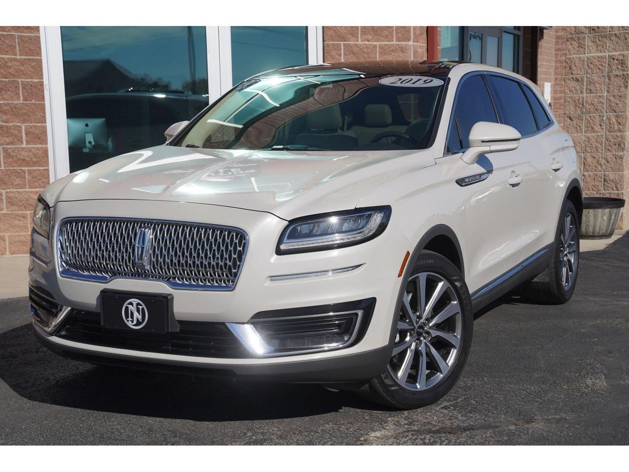 2019 Lincoln Nautilus Select
