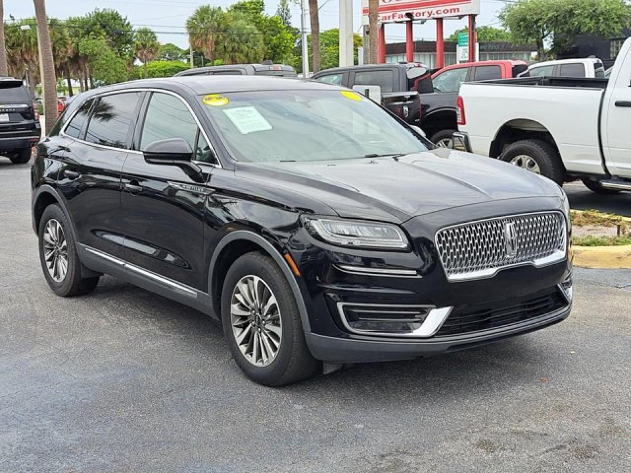 2019 Lincoln Nautilus Select