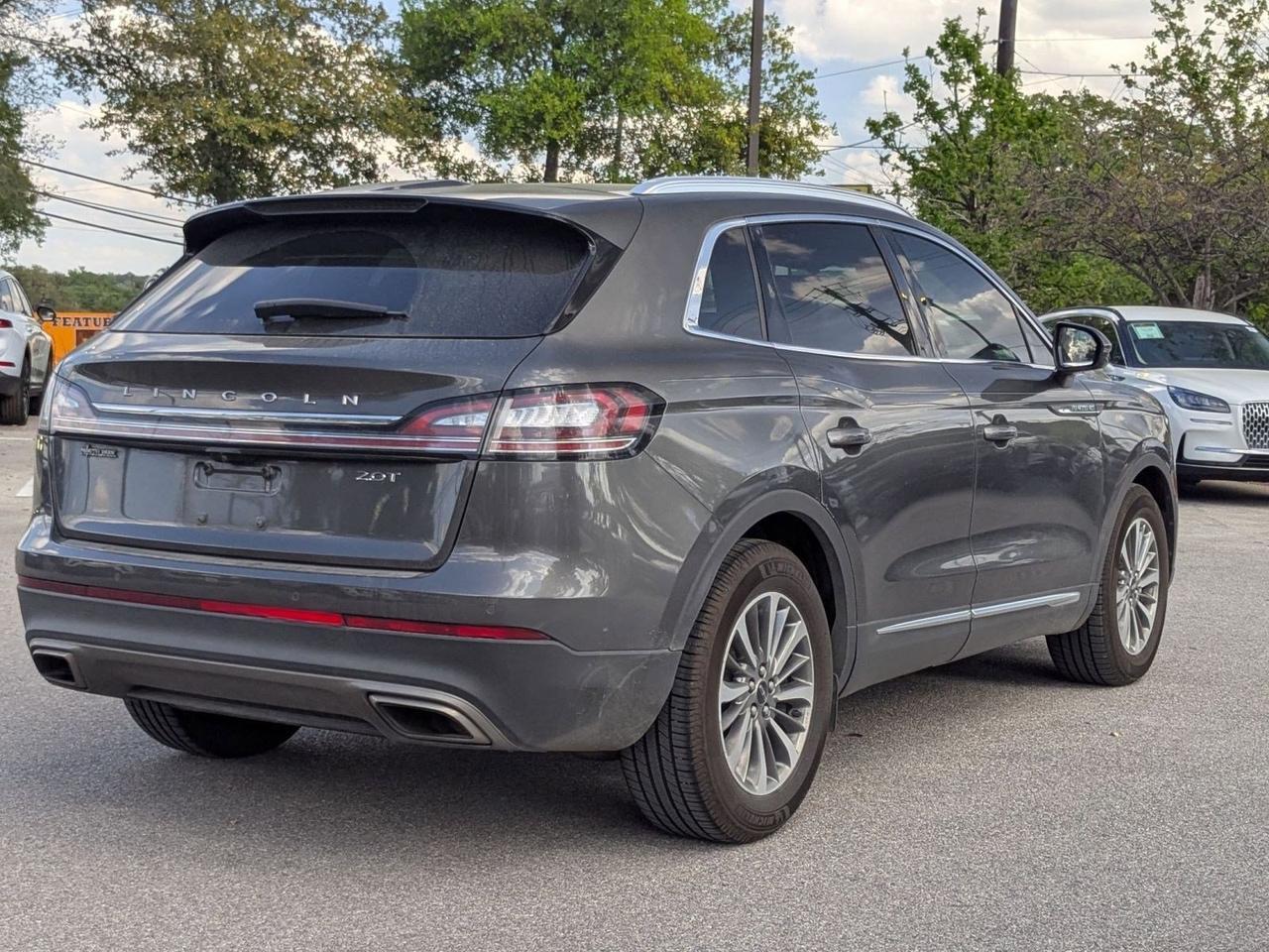 2019 Lincoln Nautilus Select