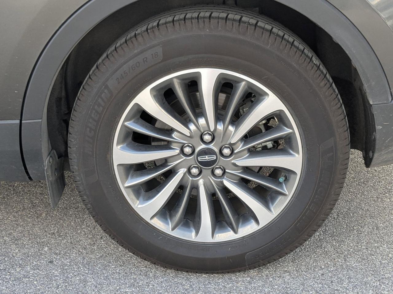 2019 Lincoln Nautilus Select