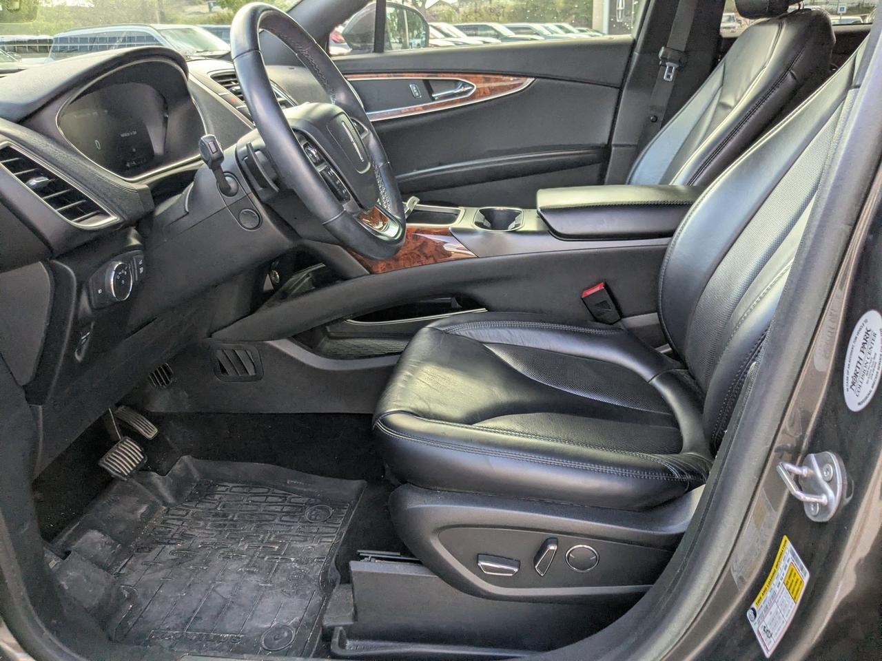 2019 Lincoln Nautilus Select