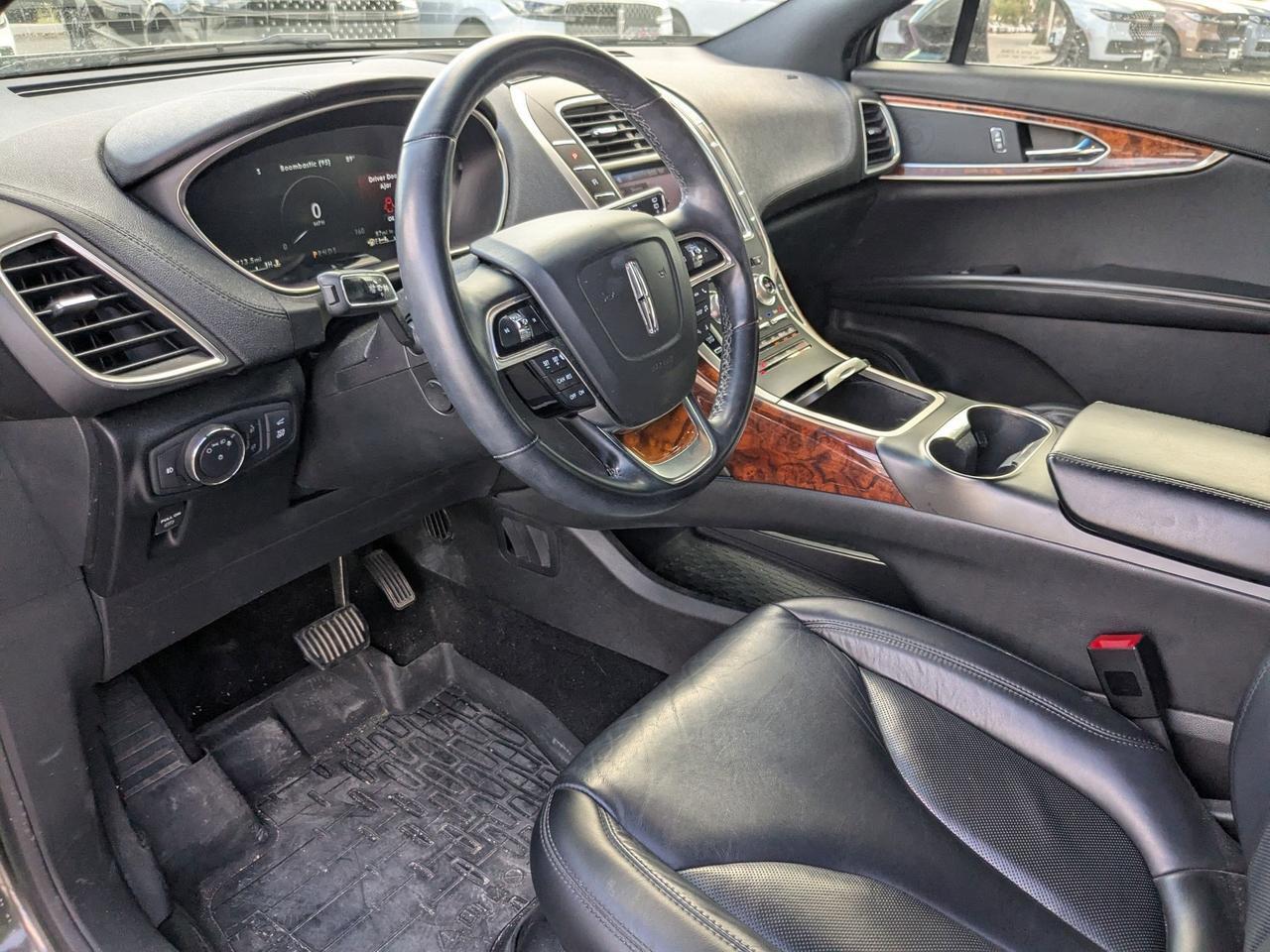 2019 Lincoln Nautilus Select