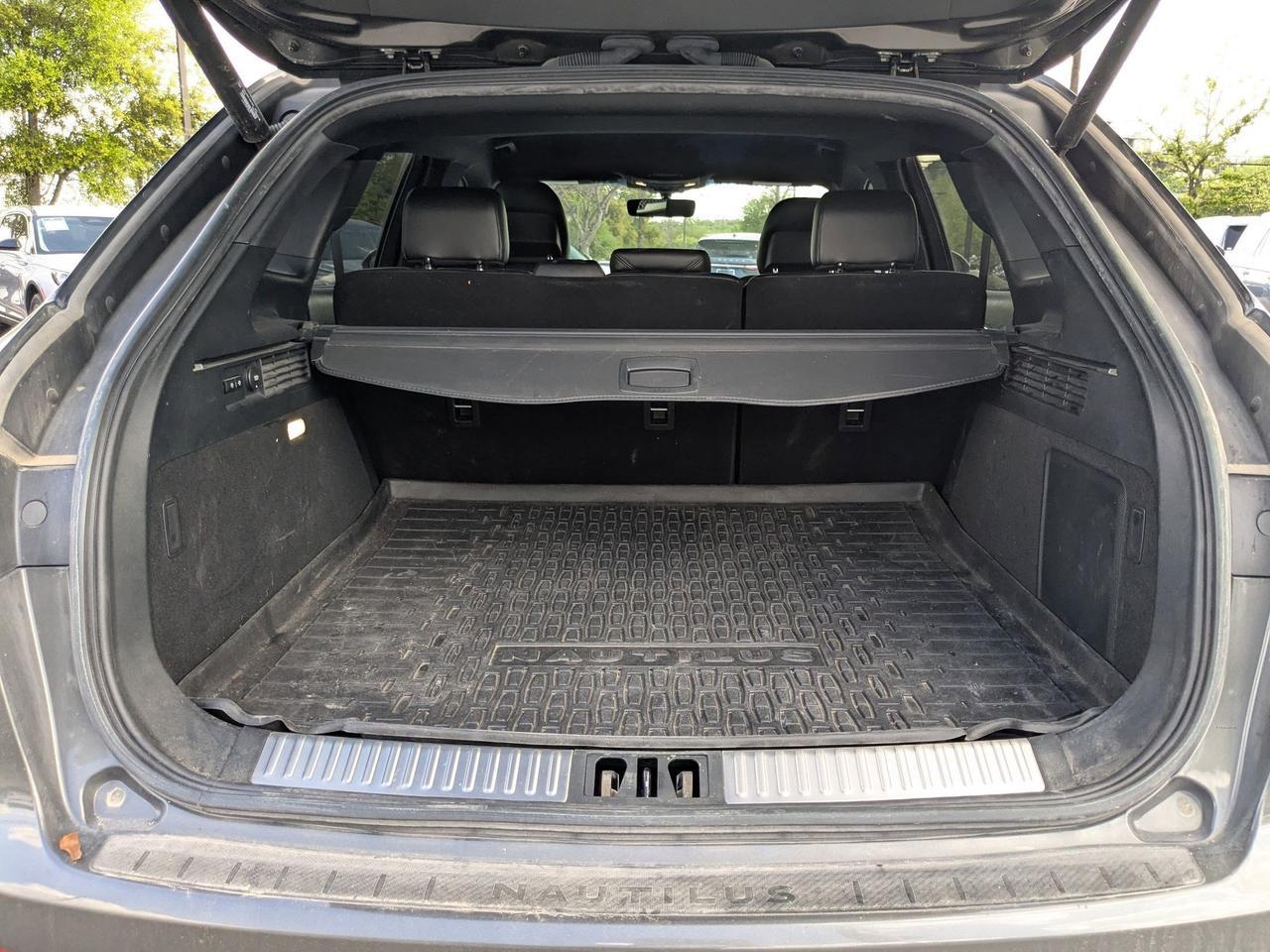 2019 Lincoln Nautilus Select