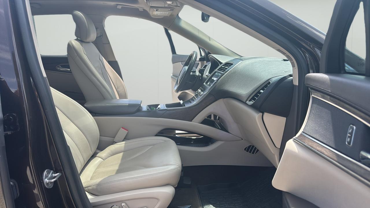 2019 Lincoln Nautilus Select