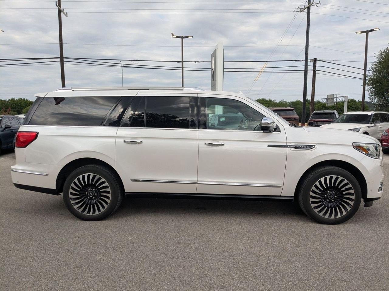 2019 Lincoln Navigator L Black Label