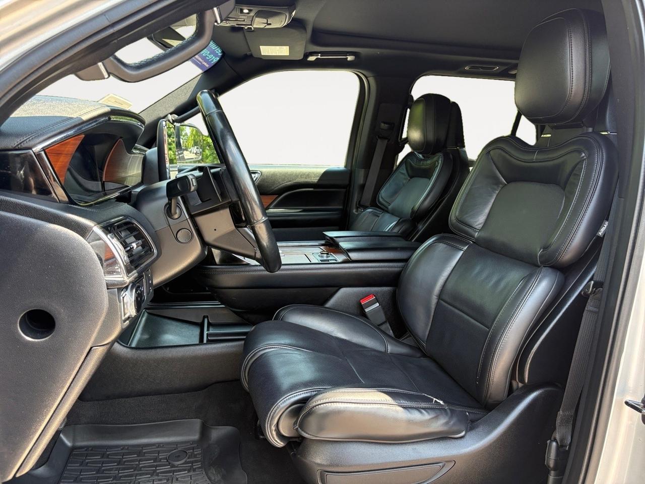 2019 Lincoln Navigator Reserve, POWER RUNNING BOARDS, HEADS-UP DISPLAY, POWER 3RD ROW SEATS, HEATED & COOLING MASSAGING SEATS, 360 BACKUP CAMERA, BLIND SPOT ALERT, LANE KEEP ASSIST, PANORAMIC MOONROOF, AUTO START/STOP, STEERING WHEEL PADDLE SHIFTERS, POWER LIFTGATE, MEET L