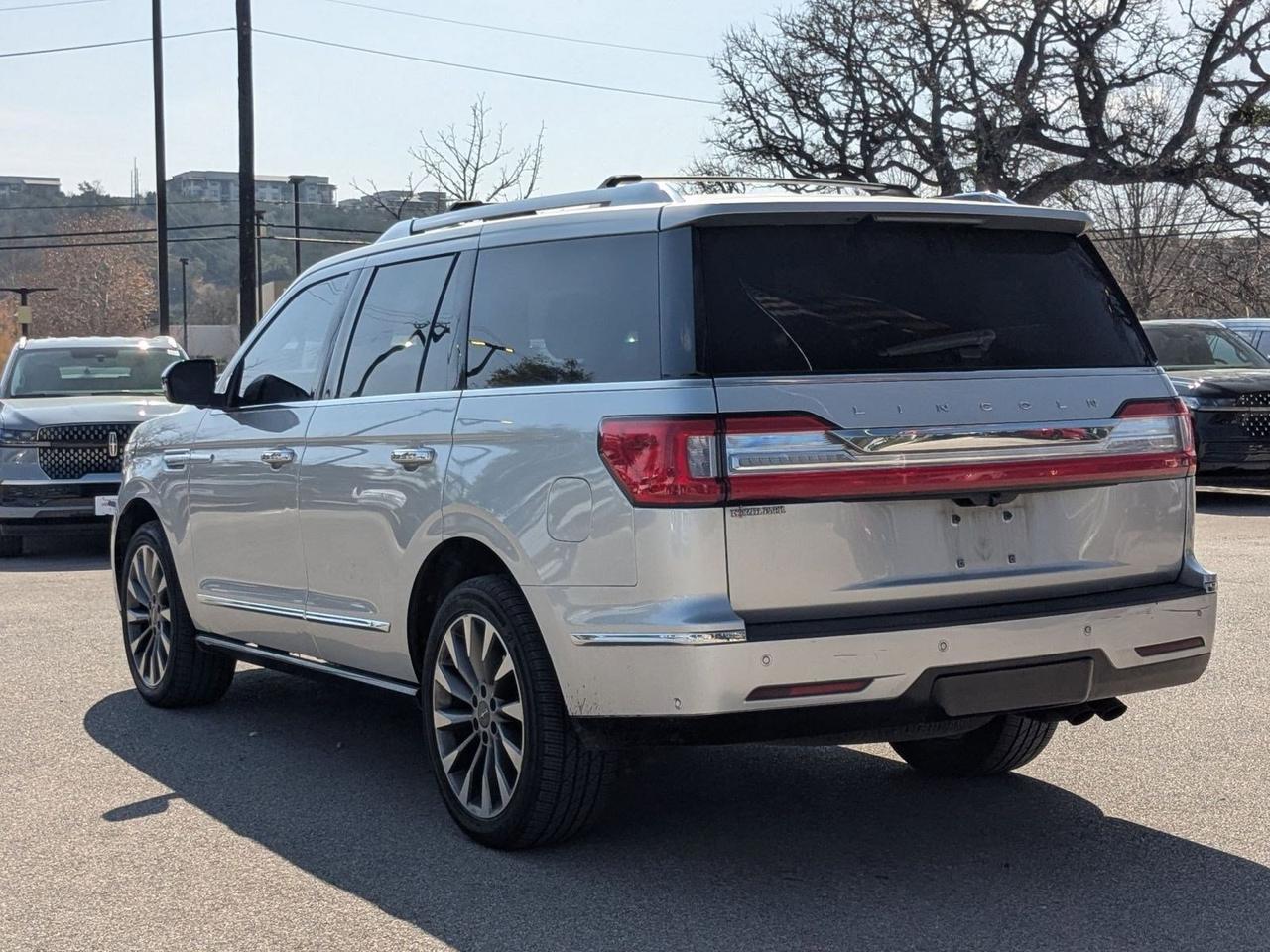 2019 Lincoln Navigator Select