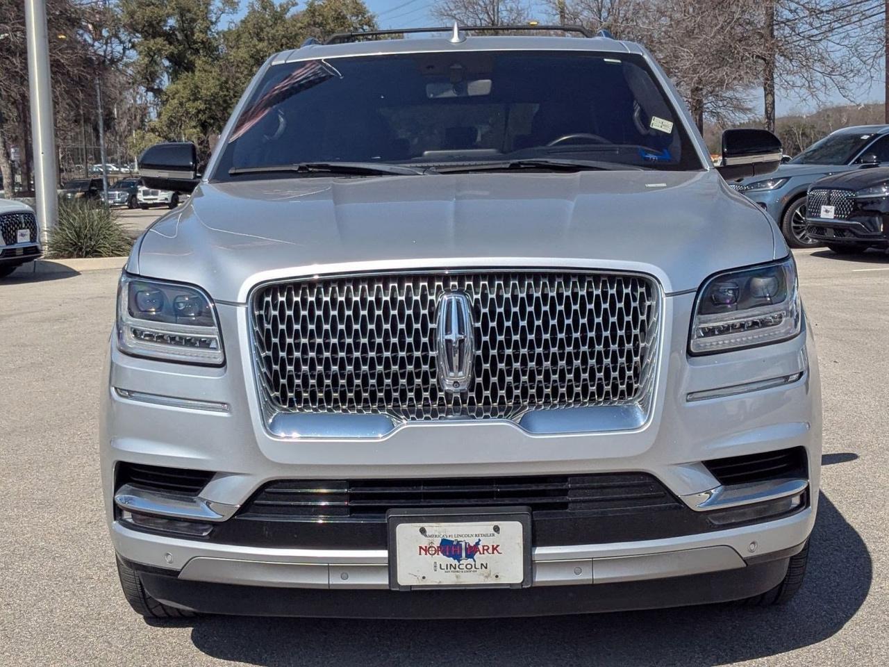 2019 Lincoln Navigator Select