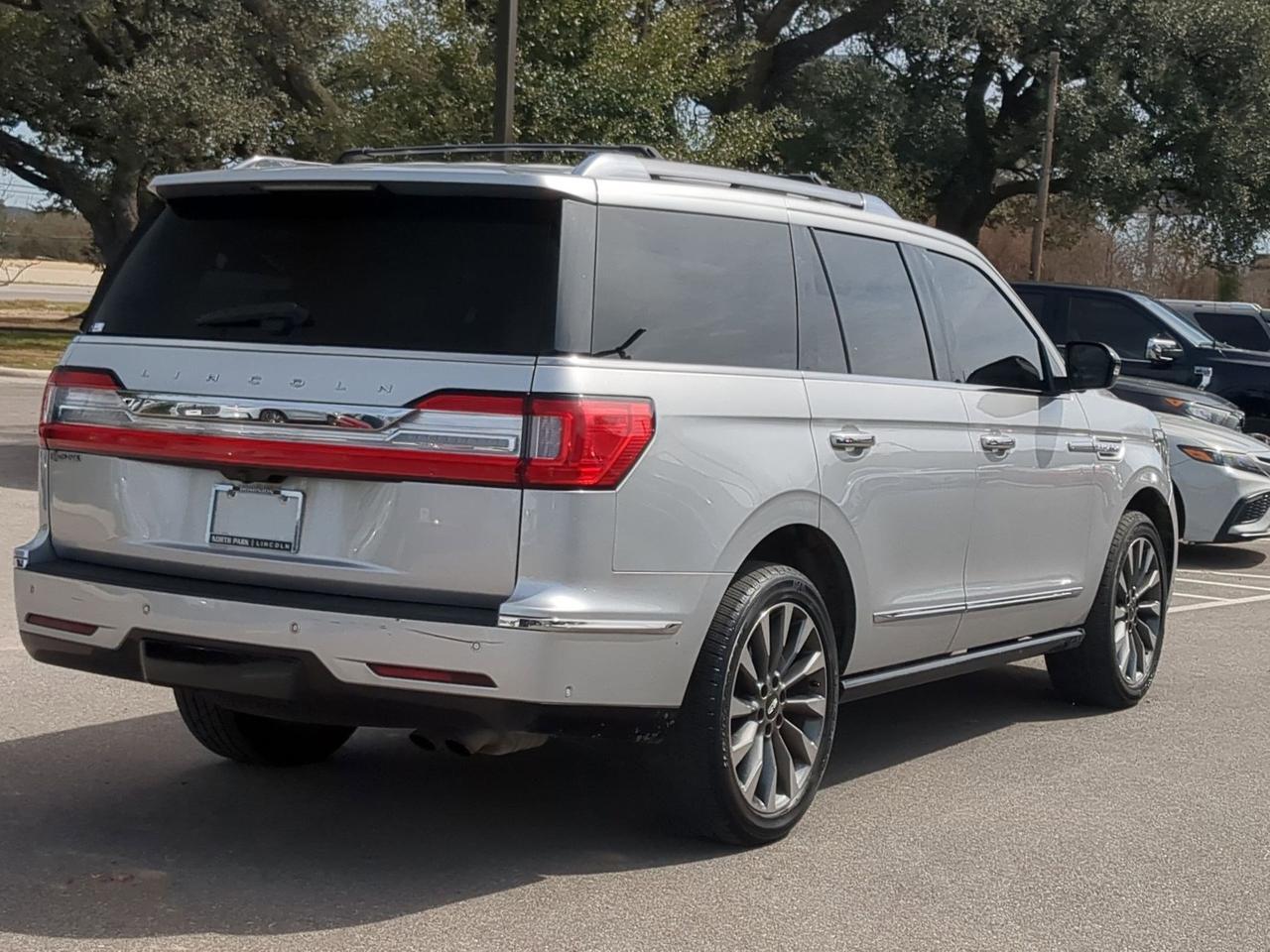 2019 Lincoln Navigator Select