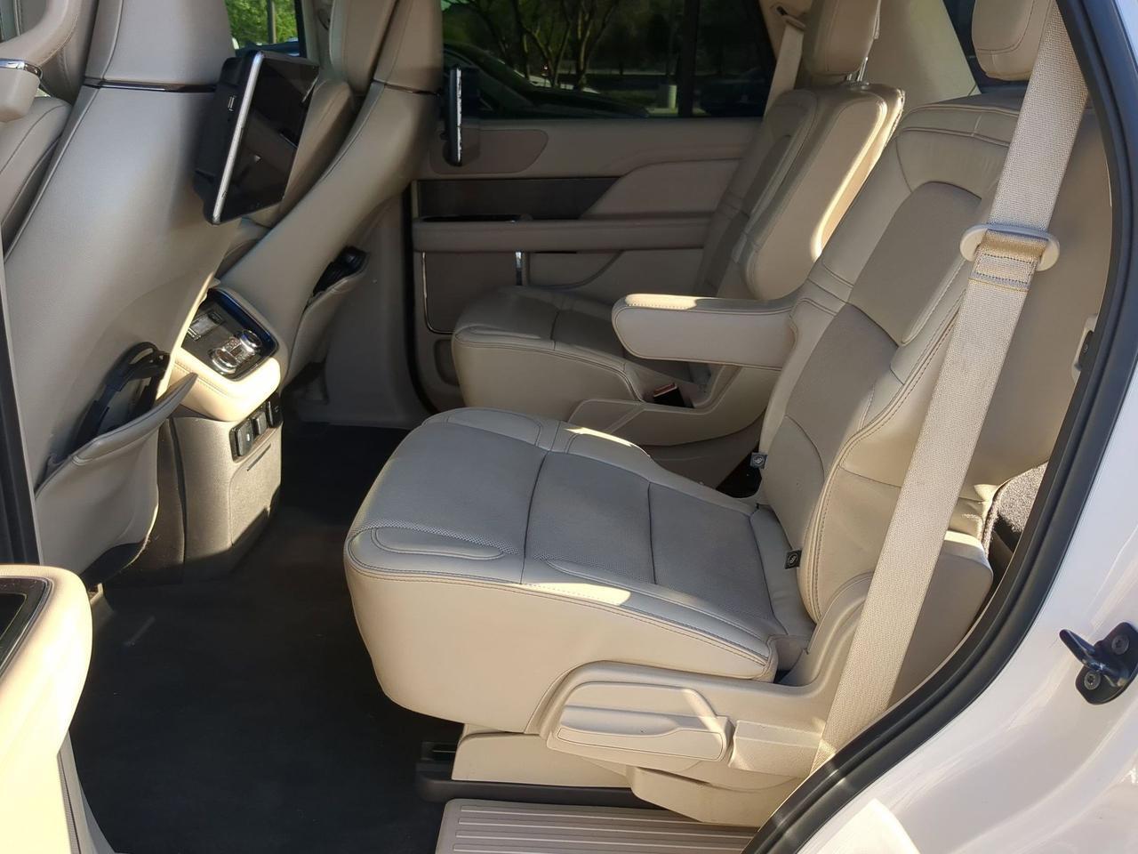 2019 Lincoln Navigator Select