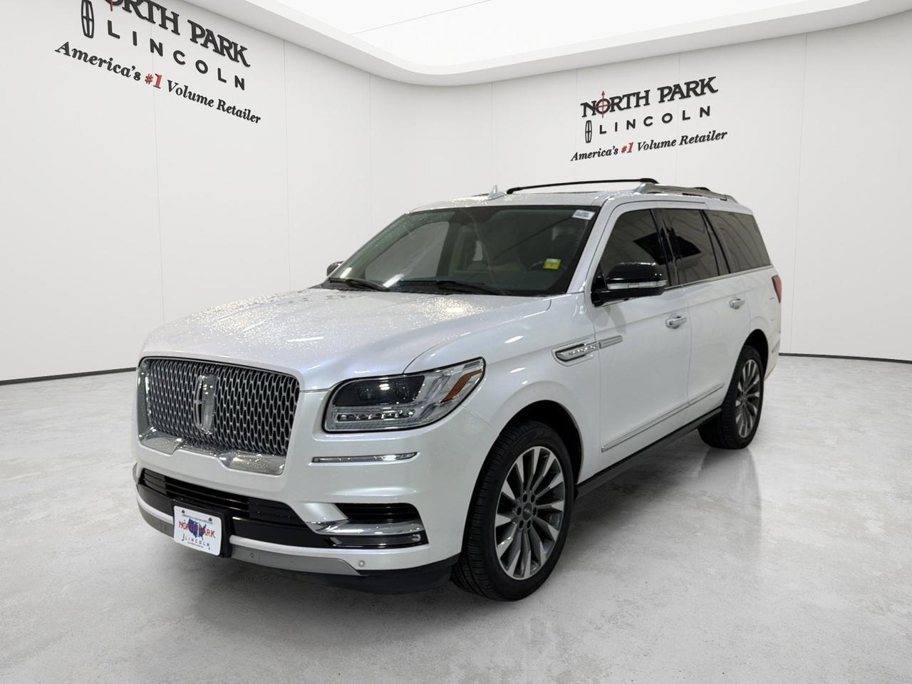 2019 Lincoln Navigator Select