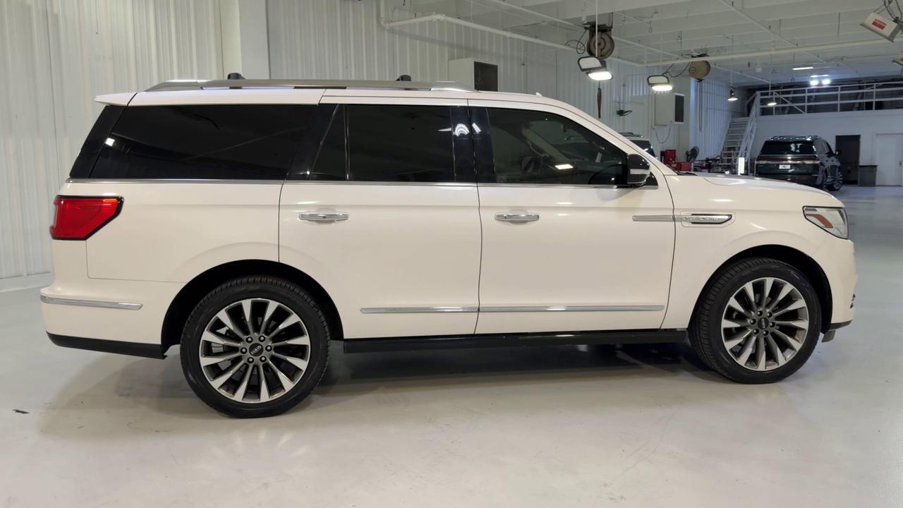 2019 Lincoln Navigator Select