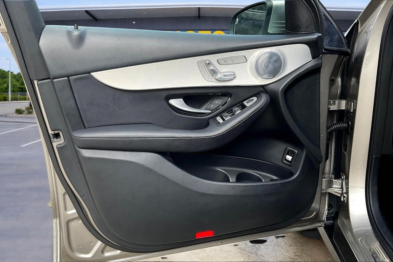2019 MERCEDES-BENZ GLC 300 4MATIC Houston TX