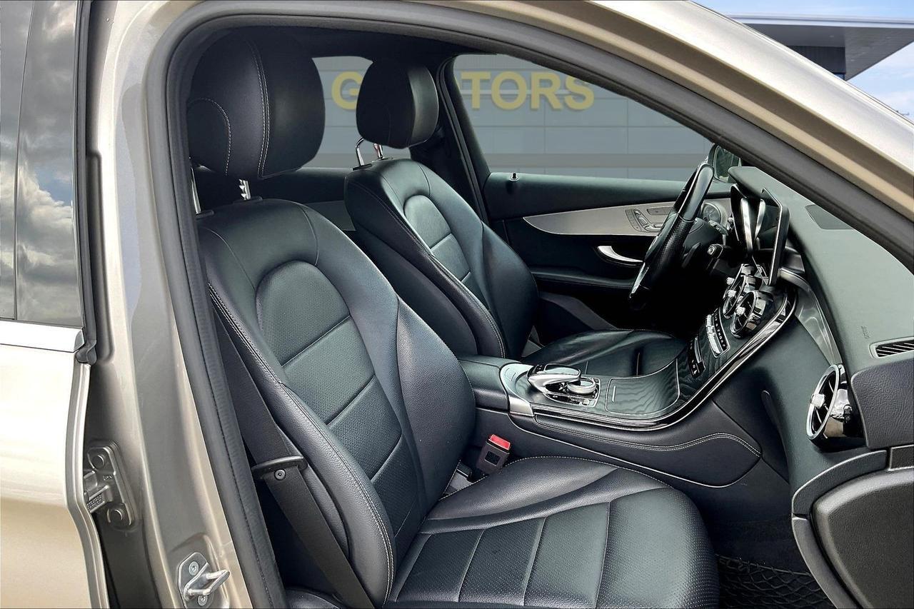 2019 MERCEDES-BENZ GLC 300 4MATIC Houston TX
