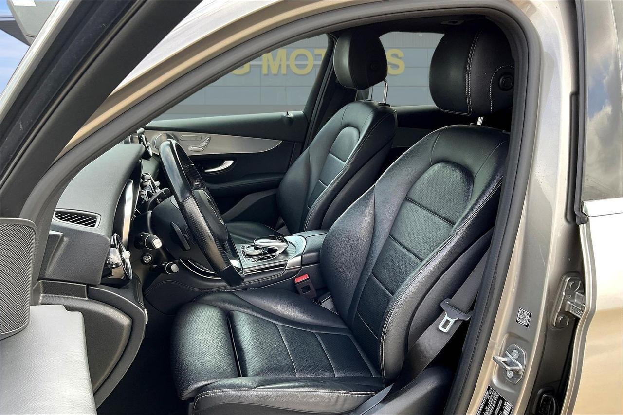 2019 MERCEDES-BENZ GLC 300 4MATIC Houston TX