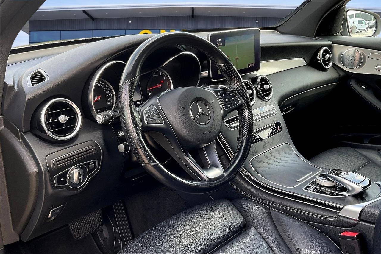 2019 MERCEDES-BENZ GLC 300 4MATIC Houston TX