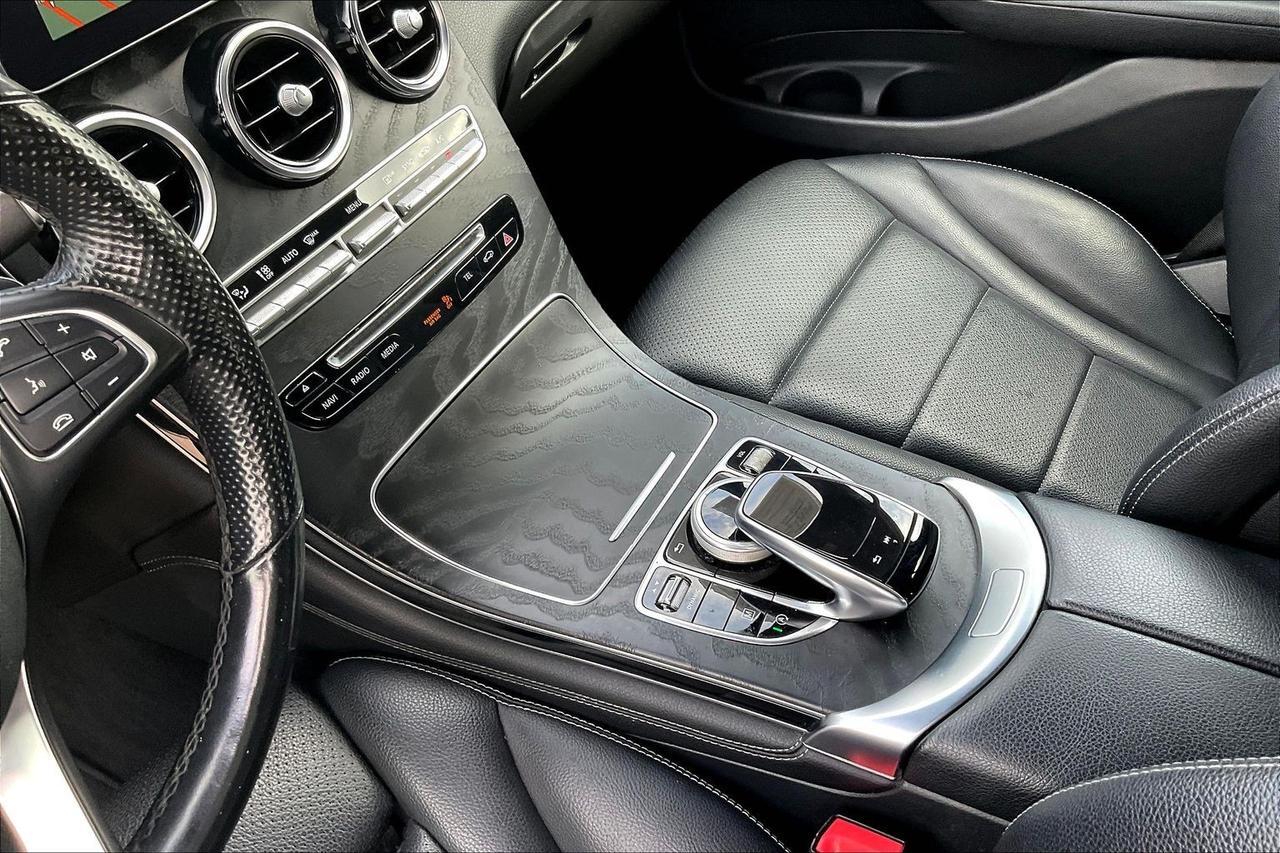 2019 MERCEDES-BENZ GLC 300 4MATIC Houston TX