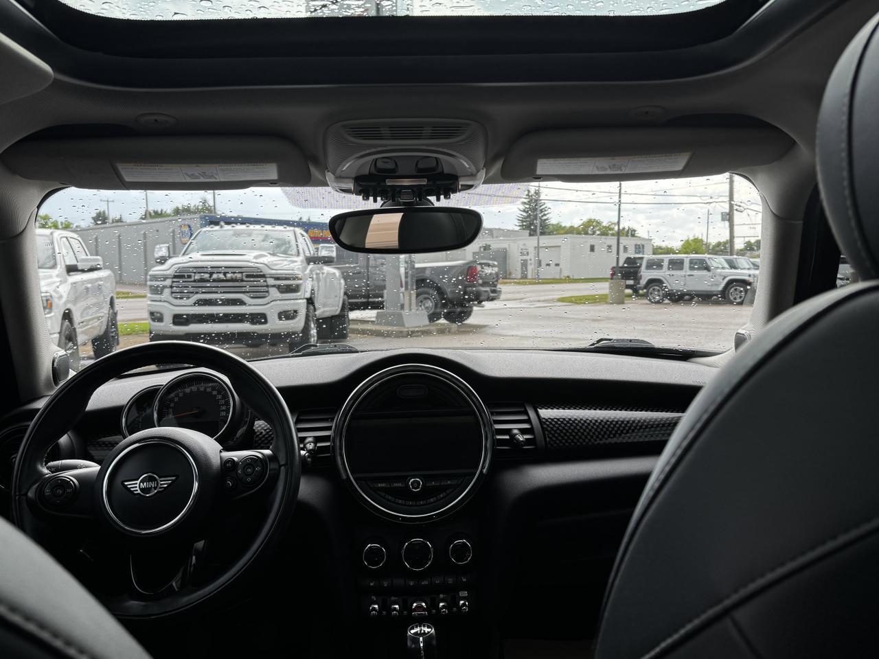 2019 MINI Cooper S 5 Door FWD Hatchback | Low KMs | Backup Camera | 44L Fuel Tank Redwater AB