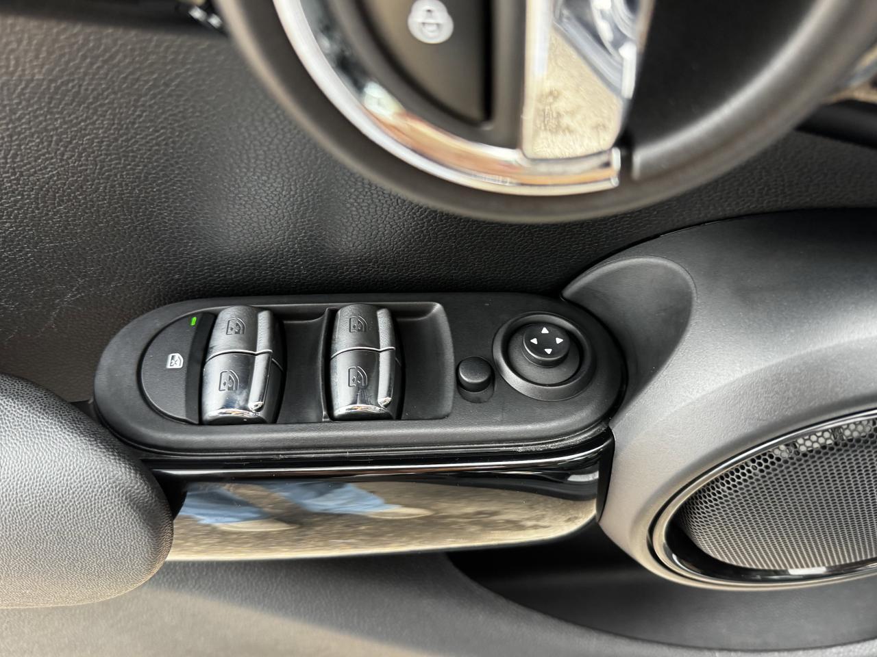 2019 MINI Cooper S 5 Door FWD Hatchback | Low KMs | Backup Camera | 44L Fuel Tank Redwater AB