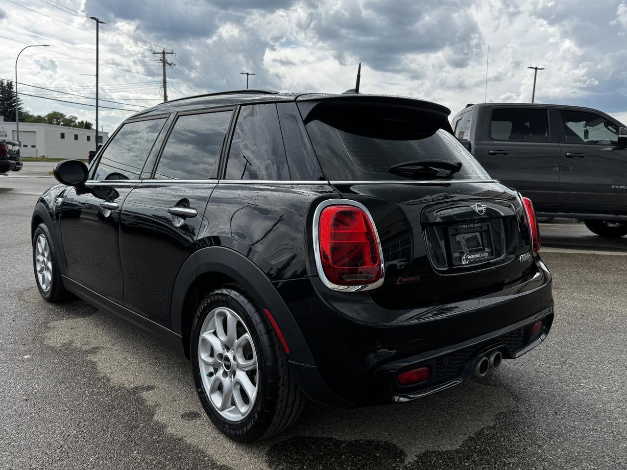 2019 MINI Cooper S 5 Door FWD Hatchback | Low KMs | Backup Camera | 44L Fuel Tank Redwater AB